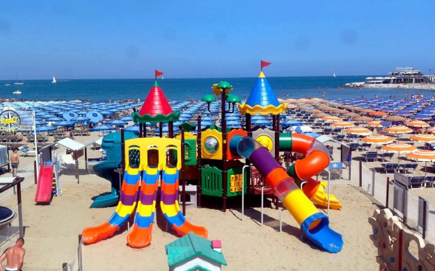 Golden Games - Giochi gonfiabili per bambini Golden Games - Giochi gonfiabili per bambini